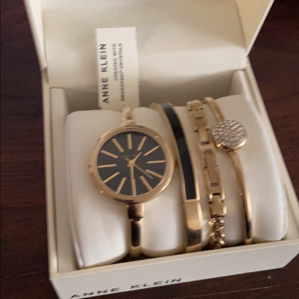 Ann Klein Jewelry Watch Set